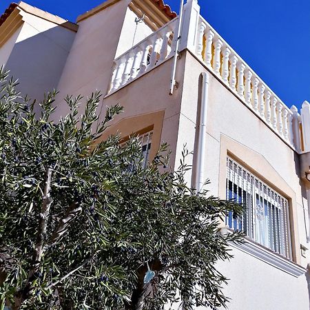 Fabulous Detached Large Villa 5 Bedrooms 3 Bathrooms Backing Onto Villamartin Golf Course Esterno foto