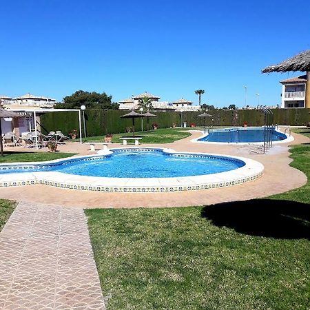 Fabulous Detached Large Villa 5 Bedrooms 3 Bathrooms Backing Onto Villamartin Golf Course Esterno foto
