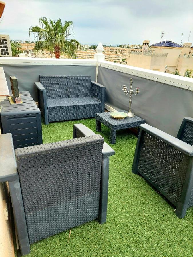Fabulous Detached Large Villa 5 Bedrooms 3 Bathrooms Backing Onto Villamartin Golf Course Esterno foto
