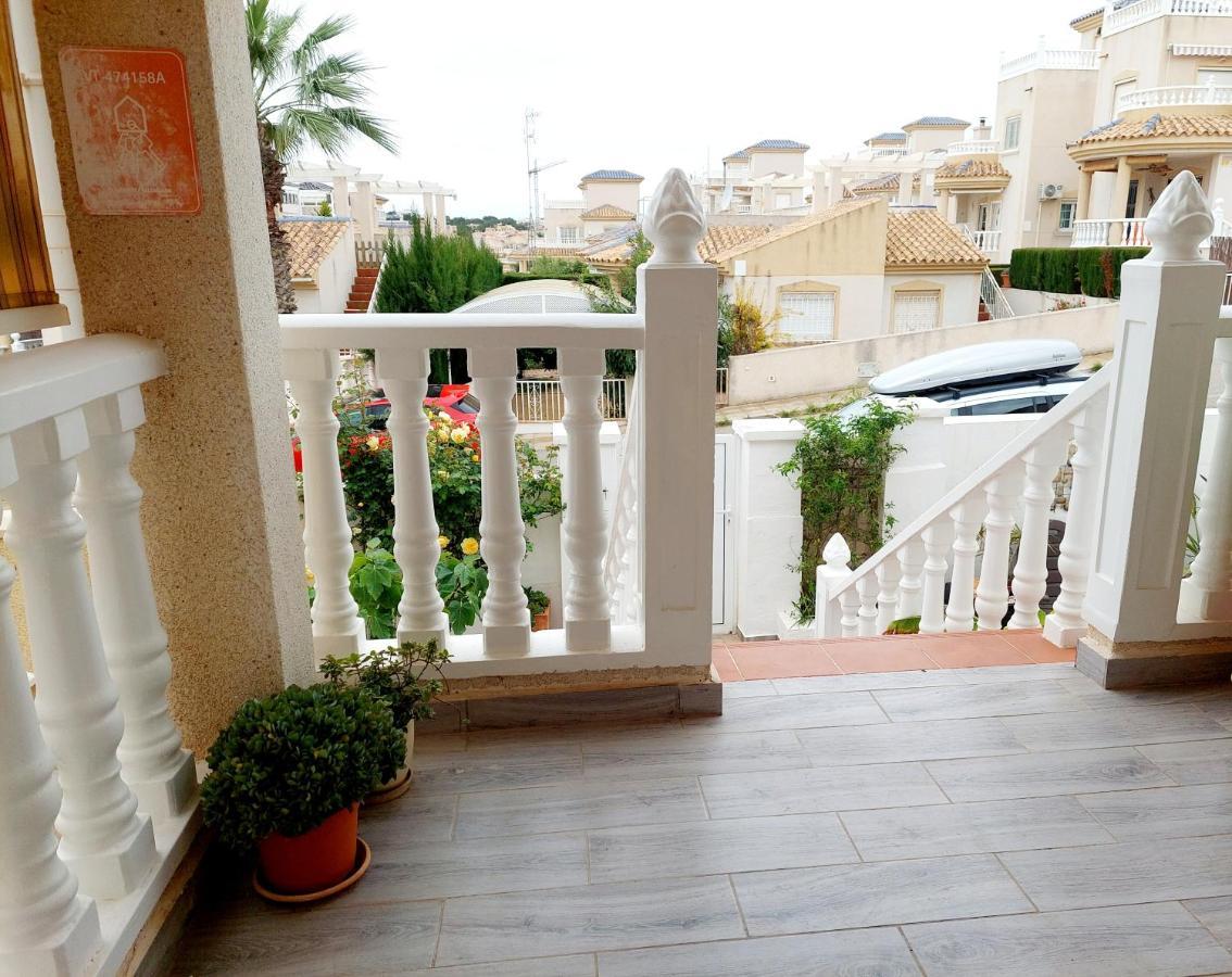 Fabulous Detached Large Villa 5 Bedrooms 3 Bathrooms Backing Onto Villamartin Golf Course Esterno foto