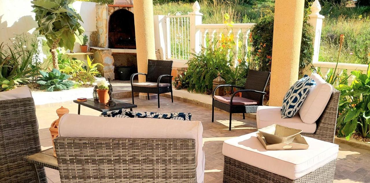 Fabulous Detached Large Villa 5 Bedrooms 3 Bathrooms Backing Onto Villamartin Golf Course Esterno foto