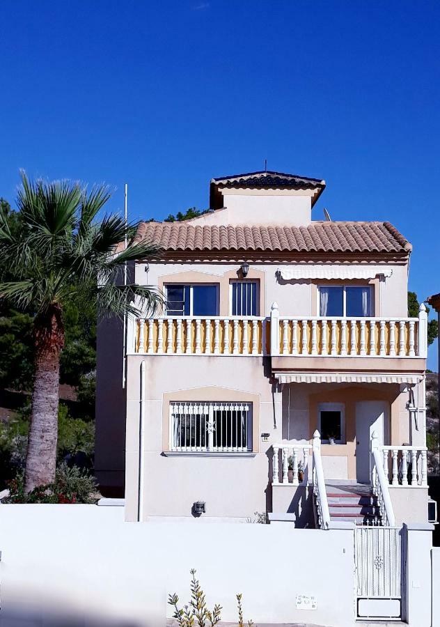 Fabulous Detached Large Villa 5 Bedrooms 3 Bathrooms Backing Onto Villamartin Golf Course Esterno foto